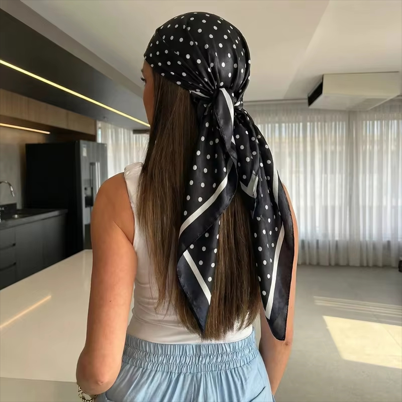 Face Scarf Mask - وشاح مربع جديد بطبعة النقاط لعام