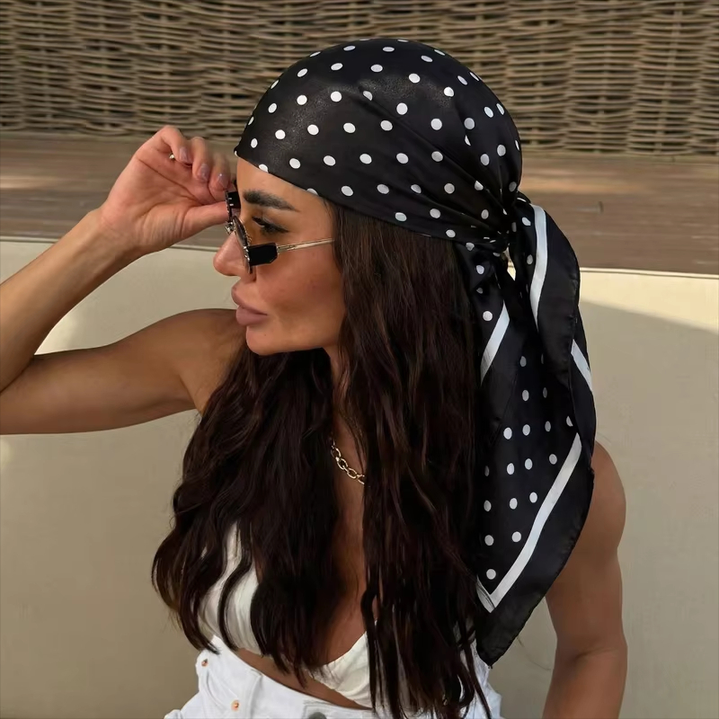 وشاح مربع جديد بطبعة النقاط لع - مراجعة Face Scarf Mask وسعره