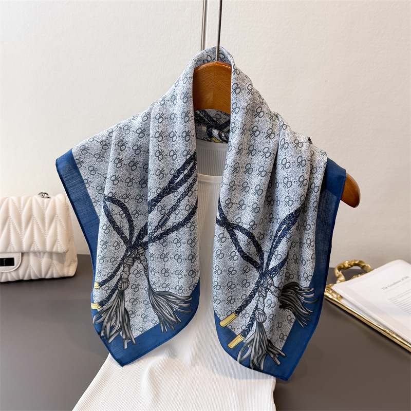 وشاح مربع فاخر بنقشة الفهد للر - مراجعة Face Scarf Mask وسعره