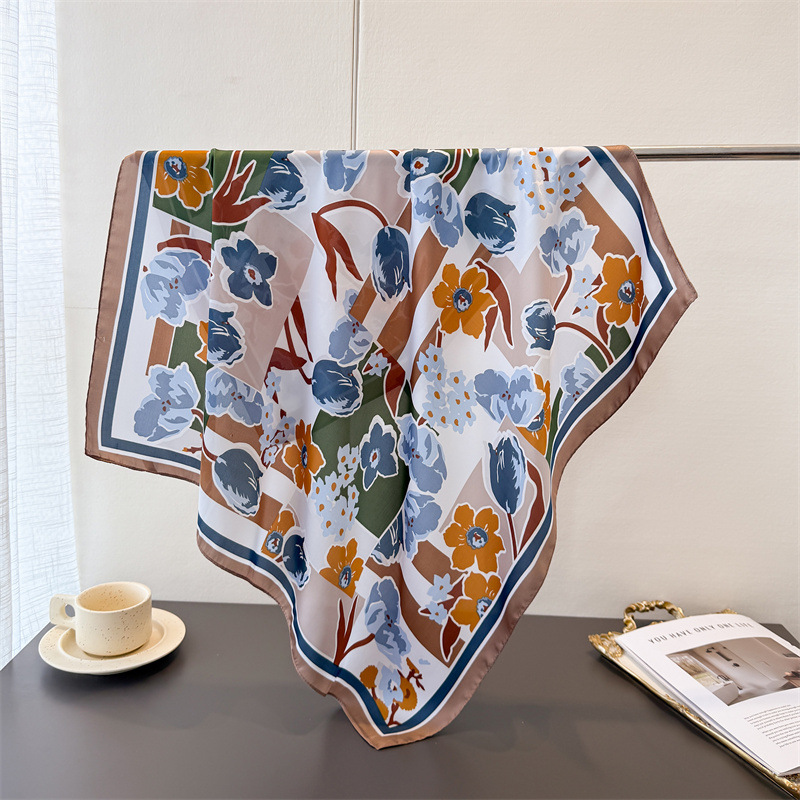 وشاح حريري مربع فاخر مطبوع للر - مراجعة Ascot Neck Scarf وسعره